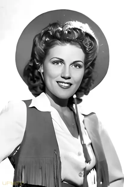 Nora Lou Martin