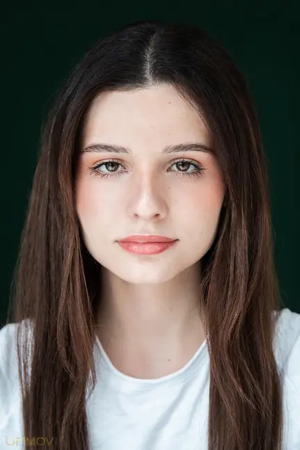 Mia Fernandes