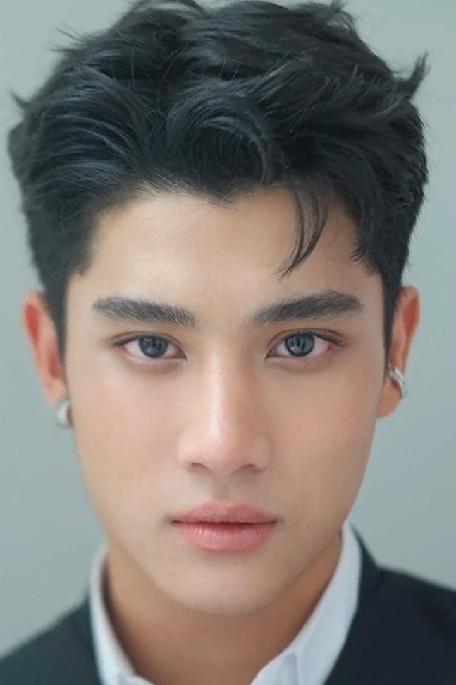 Tthuchh Khummuang