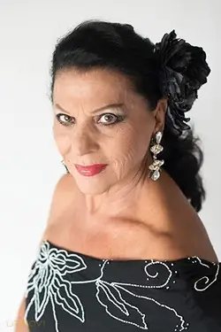 Carmen Flores