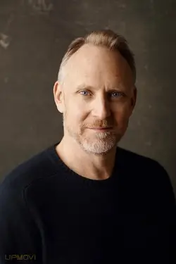 Nicholas Tomnay