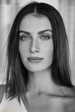 Laura Lakshmi