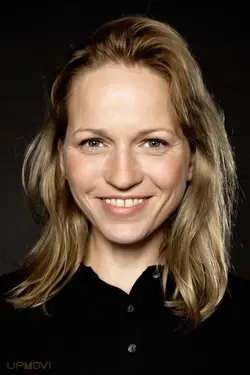 Julia Hummer