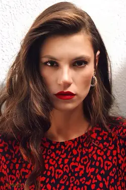 Yüsra Geyik