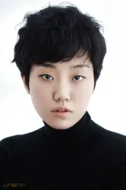 Lee Zoo-young