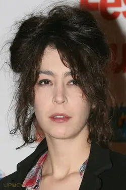 Adrienne Pauly