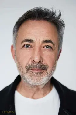 Mehmet Aslantuğ