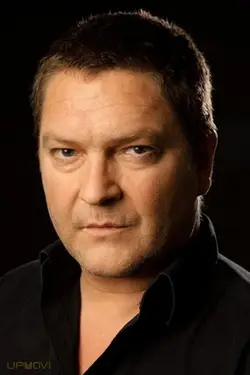 Tom van Bauwel