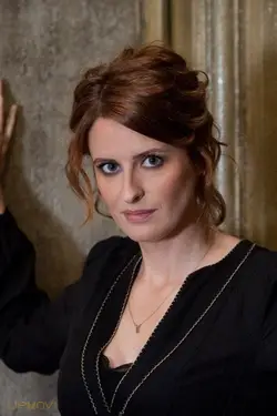 Anne Décis