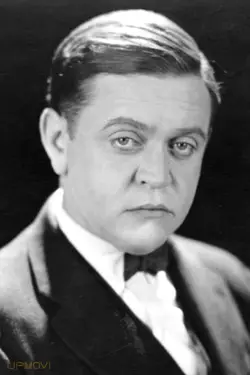Lloyd Hamilton