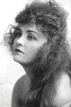 Evelyn Nelson