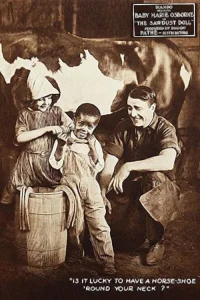 عروسک خاک اره