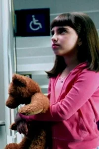 الطفلة التي تنتظر