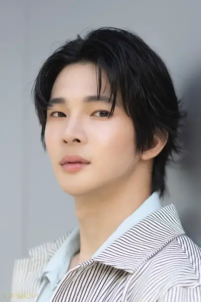 Mick Monthon Viseshsin