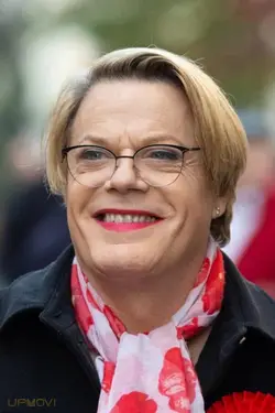 Suzy Eddie Izzard