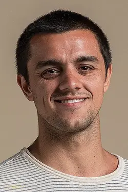 Felipe Simas