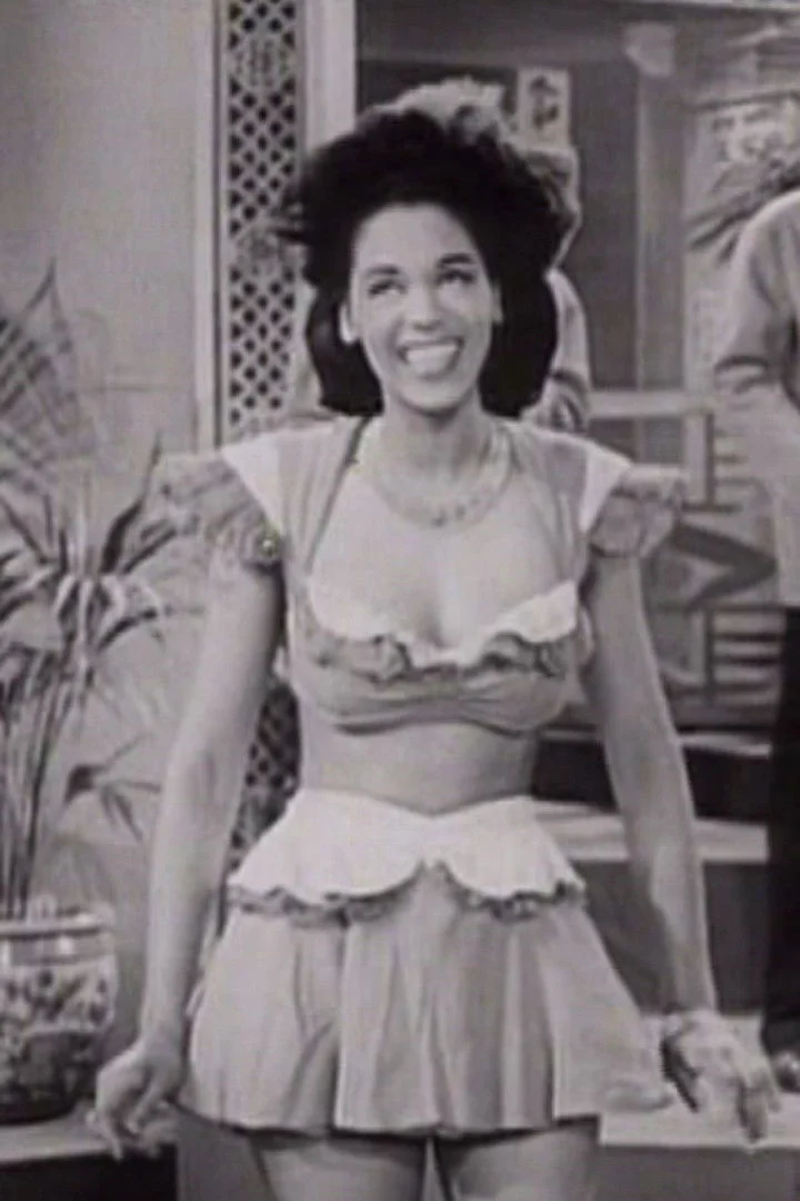 بچه، از من دور نرو