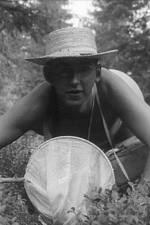 آخرین برهنه