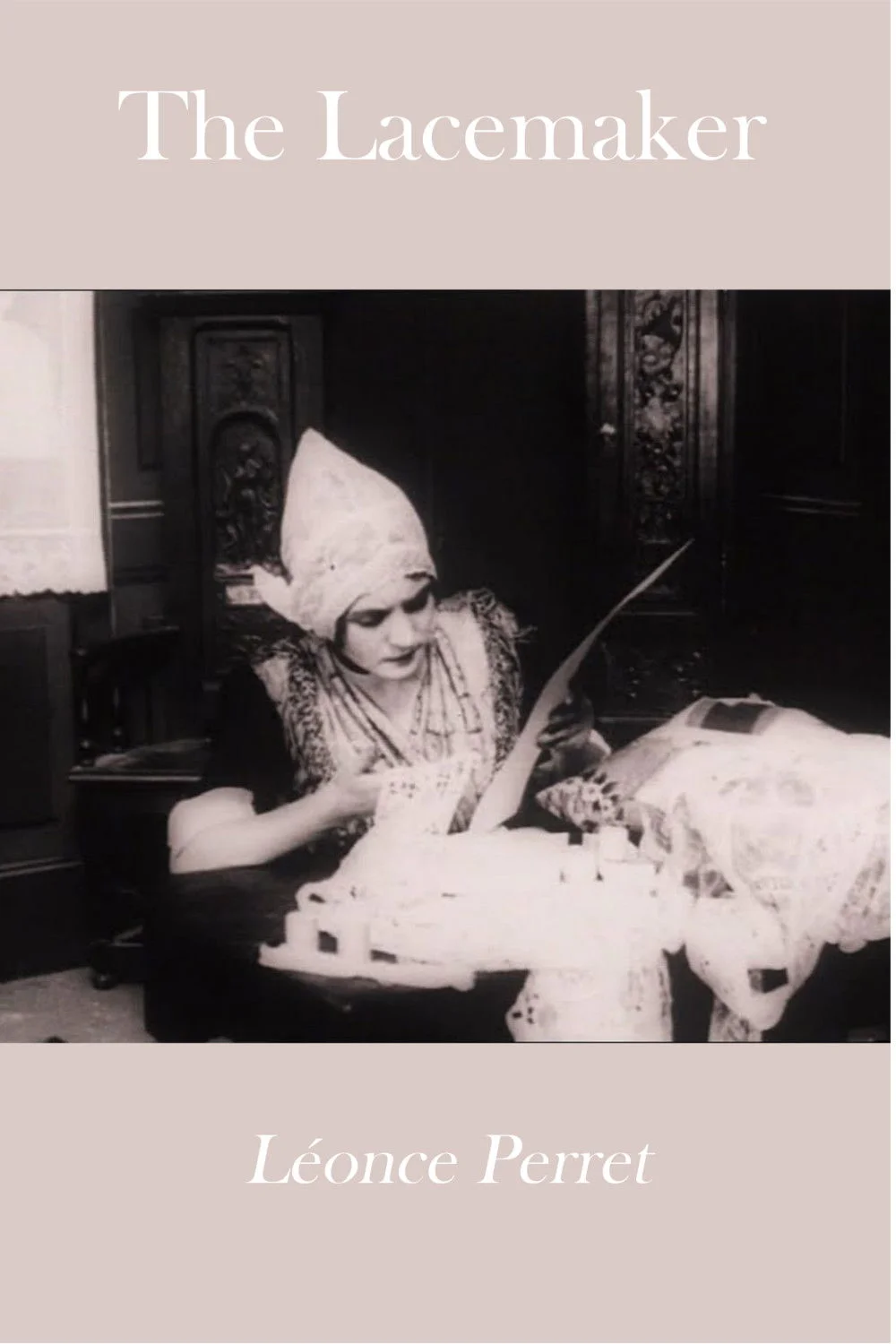 نخستین بافنده