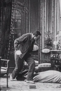 مرد با دستکش های سفید