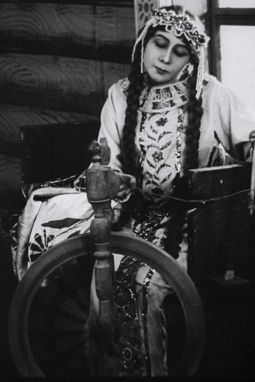 داستان شاهزاده خانم خواب آلود و هفت شوالیه