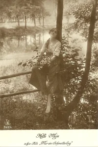 فقط یک پروانه