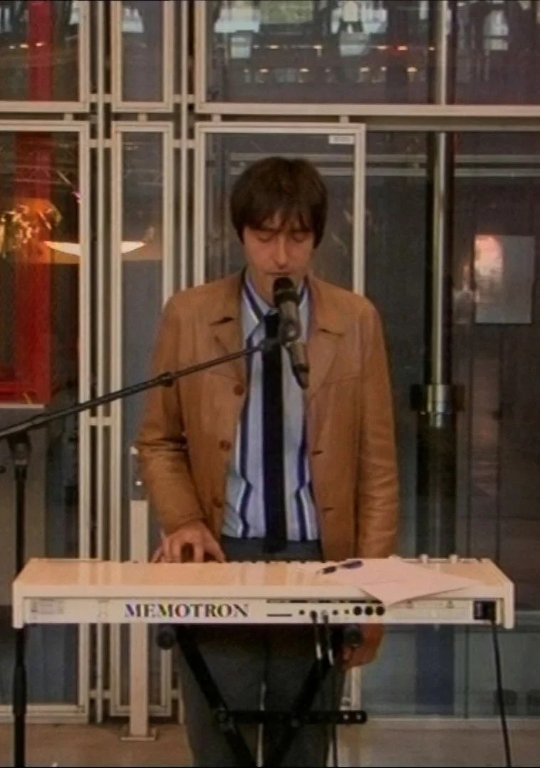 imprint or کارگردان بیابد