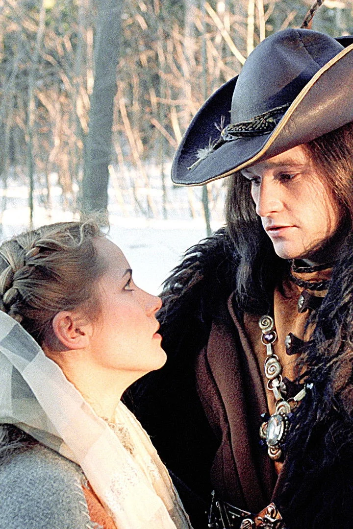 جوان باستانی در شبانگاه tradicional