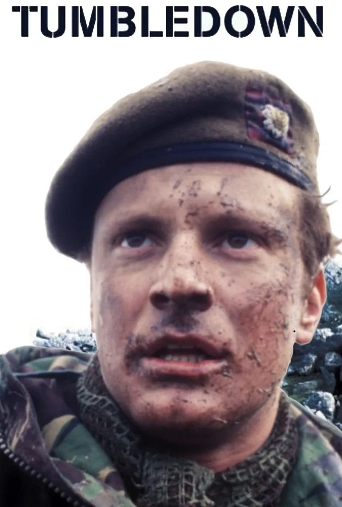 سربلند در تپهٔ سقوط