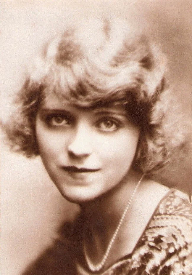 مدرسه باکره‌ها